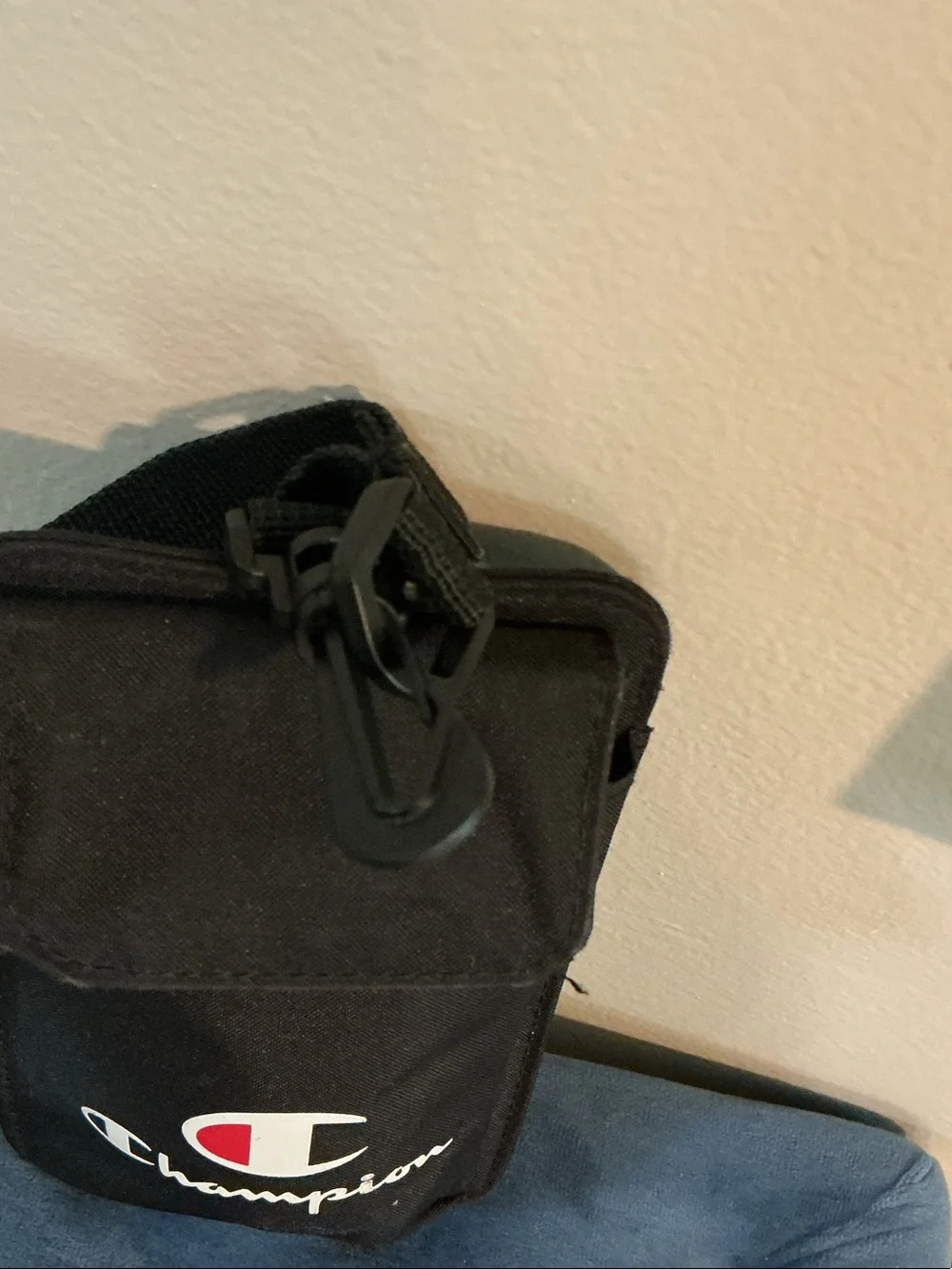 Champion Black Phone Crossbody Pouch Sling Bag with Logo Lanyard EUC